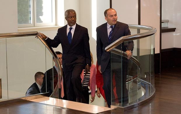 Седьмой Генеральный секретарь ООН Кофи Аннан и Виктор Пинчук