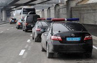 МВД приказали не перекрывать дороги для кортежей Литвина и Азарова