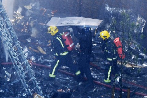 Количество погибших в результате пожара в Лондоне возросло до 17 (обновлено)