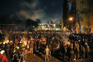 Янукович зауважив озброєних іноземців у лавах протестувальників