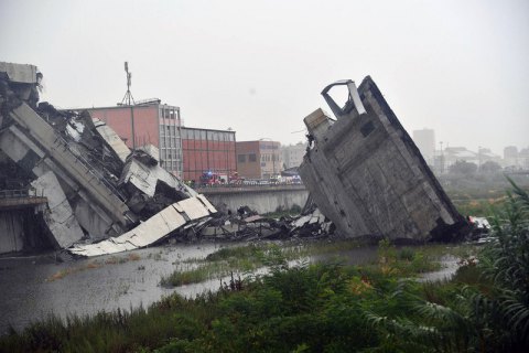 В Генуе ввели чрезвычайное положение после обрушения моста