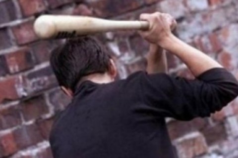 П'яний колядник розтрощив голову водієві за зауваження