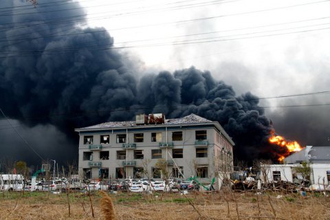 Жертвами вибуху на хімзаводі в Китаї стали вже 64 людини, 640 поранених