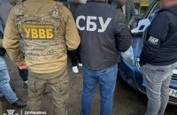 На Прикарпатті затримано військовослужбовця, який “зливав” інформацію з баз даних Держприкордонслужби