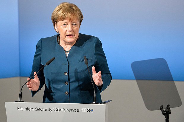 Канцлер Німеччини Ангела Меркель виступає з промовою під час 53-ї Мюнхенської конференції з безпеки (MSC), 18 лютого 2017.