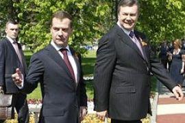 Лукашенко, Янукович и Медведев открыли с Москве стелу городам-Героям