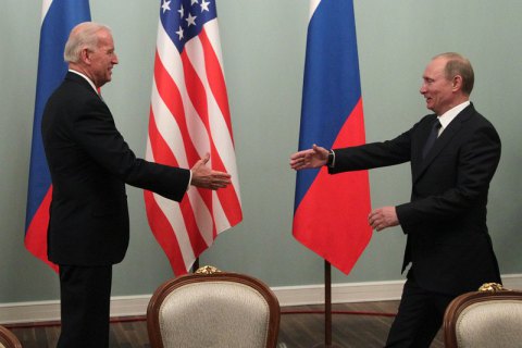 Наразі конкретних планів про зустріч Путіна і Байдена немає, – Пєсков