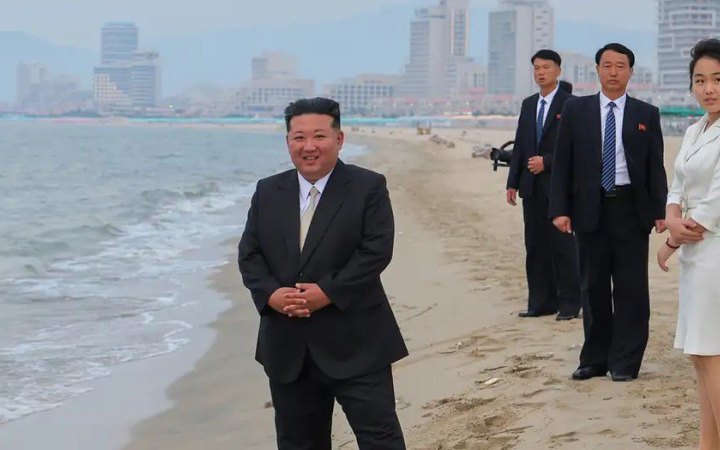 Північна Корея з допомогою РФ відкрила величезний пляжний комплекс для розвитку туризму