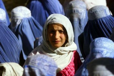 Талибы считают, что афганские женщины должны оставаться дома "по соображениям безопасности"