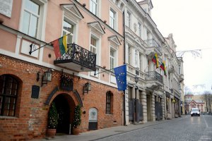 Литва предложила отдать Украине часть европейского бюджета