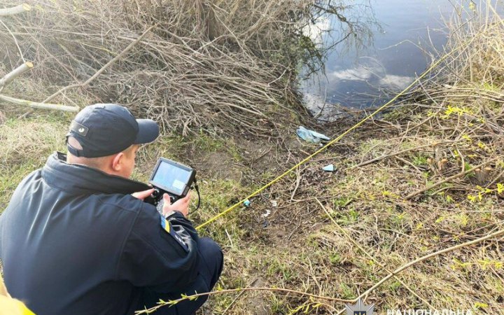 У Рівненській області 4-річного хлопчика шукають за допомогою підводних дронів