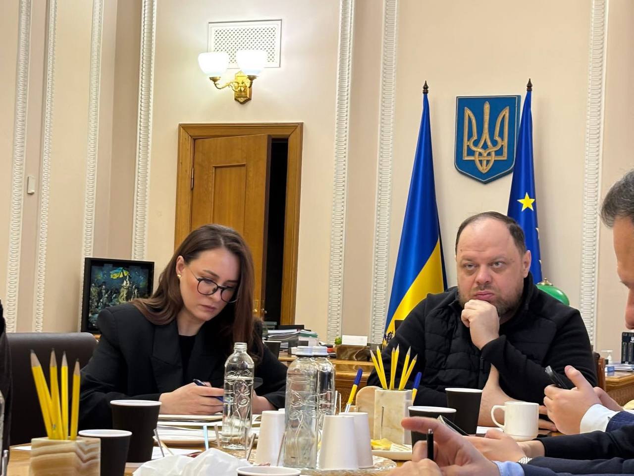 Прем'єр Юлія Свириденко та спікер ВРУ Руслан Стефанчук під час консультацій щодо бюджету