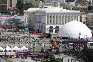 У київській фан-зоні встановили додаткові урни