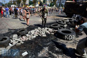 На Майдані будують нові барикади