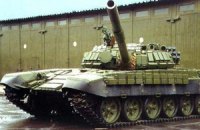 Два російські танки перекинули в Донецьк
