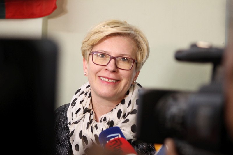Ингрида Симоните общается с журналистами после голосования на президентских выборах, Вильнюс, 12 мая 2019.