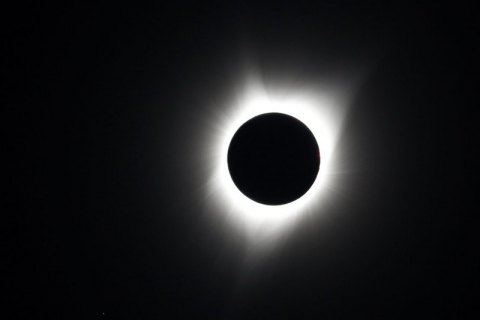 ​Сьогодні відбудеться єдине в 2020 році повне сонячне затемнення