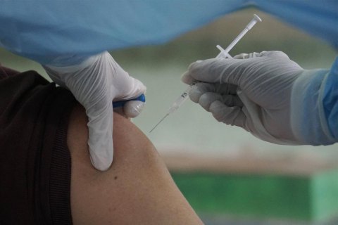 Мешканці Китаю отримали понад 1 мільярд доз вакцин проти ковіду
