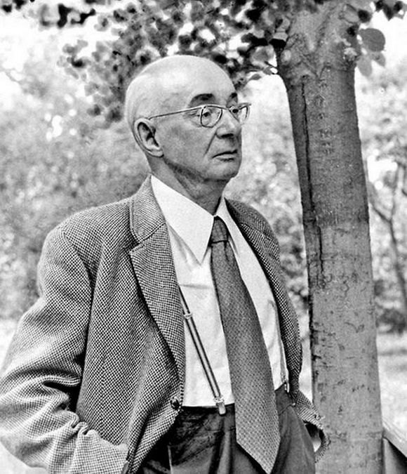 Микола Бажан