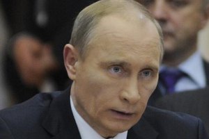 Путін: Саакашвілі чіплятиметься за владу в Грузії