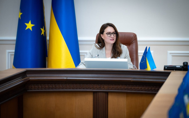 Кабмін видав розпорядження про обов'язкову згоду військових на проведення масових заходів 