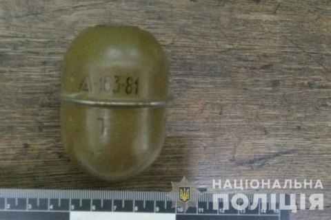 У метро Харкова затримали чоловіка з двома бойовими гранатами