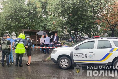 На улице Новаторов в Киеве избили и застрелили мужчину