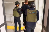 Росіяни обстріляли з артилерії підрозділ ДСНС у Нікополі, поранено рятувальника