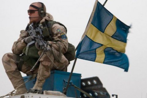 Швеция намерена направить в Украину военных инструкторов