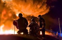КМВА: внаслідок падіння уламків збитого БпЛА в Києві почалась пожежа