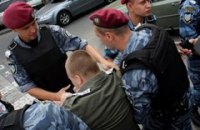 В Севастополе активистов задержали за агитки против Колесниченко