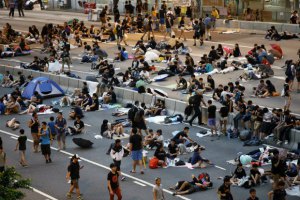 ​В Гонконге продолжаются акции протеста