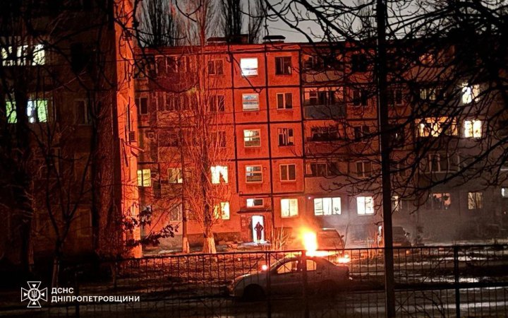 Росіяни поцілили у житловий будинок у Кривому Розі, є поранені (оновлено)