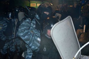 В МВД признали, что при разгоне Майдана 30 ноября милиция нарушила закон