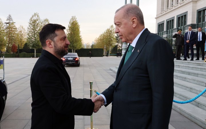 Володимир Зеленський прибув до Туреччини, де зустрінеться із президентом Ердоганом