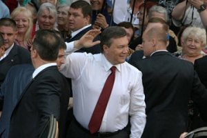 На теле Януковича опознали крест "Вход благоразумного разбойника в рай"