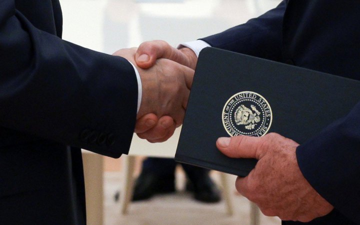 Зеленський: Росія наполягає на тому, що Україна мусить віддати свої території, США шукають компроміс