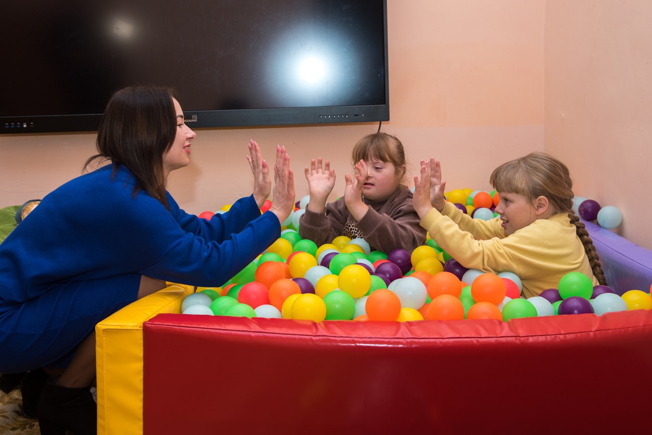 Інклюзивно-ресурсний центр у Хмільнику, психолог з дітьми