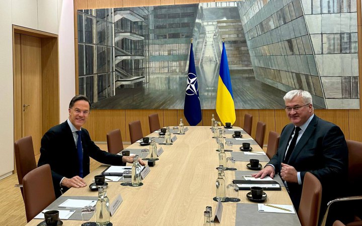 Сибіга обговорив наступні кроки для припинення війни із генсеком НАТО