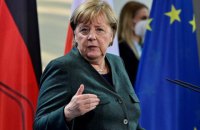 Меркель заявила о необходимости новых санкций в случае наступления РФ на Украину