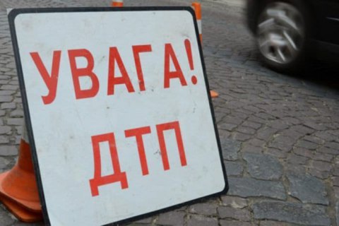Поблизу Києва перекинулася маршрутка з пасажирами, є постраждалі