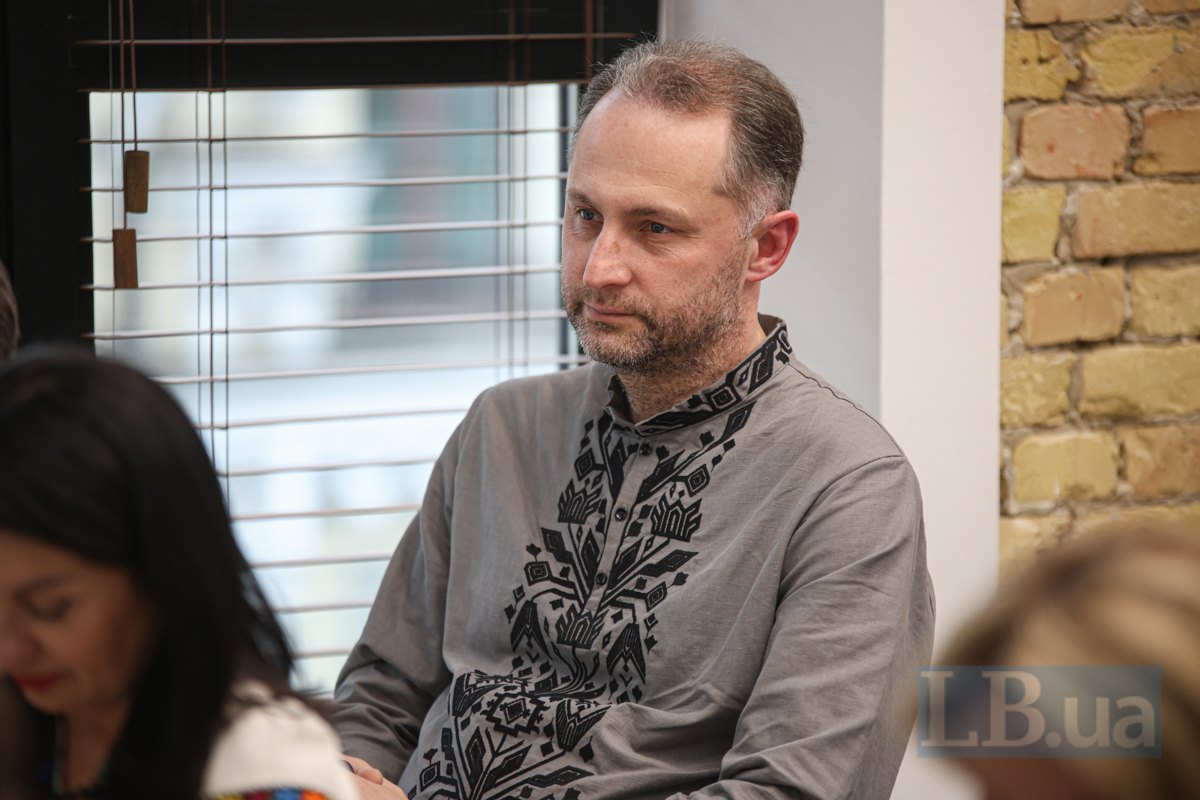 Олександр Харебін, Політичний консультант та медіаменеджер