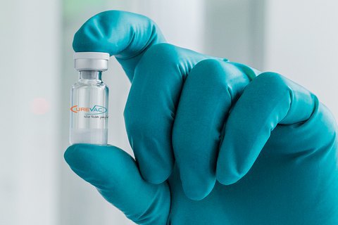 Німецька компанія CureVac розпочинає третю фазу випробувань вакцини від коронавірусу