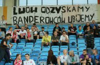 "Львов вернем, бендерцев убьем", - польские ультрас отличились на товарищеском матче