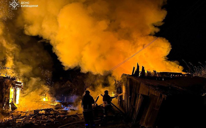 Через російську дронову атаку постраждали три райони Київщини