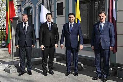 Литва, Латвія і Естонія ніколи не визнають анексію Криму, - заява прем'єрів