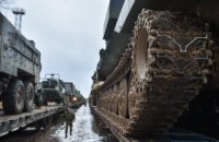 Из Крыма в сторону Украины двигаются колонны военной техники РФ