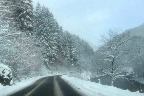 На заході України обмежили рух через снігопад