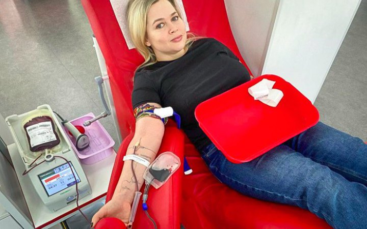 «Війна, а я кров не можу здати?»: волонтерка Оля Куракіна подолала чужу помилку, щоб знову стати доноркою 