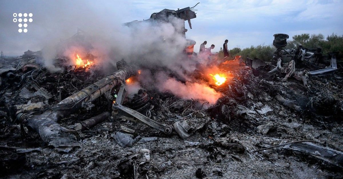Місце падіння та уламки збитого літака Boeing 777 рейсу МН17 на Донбасі, 17 липня 2014 року